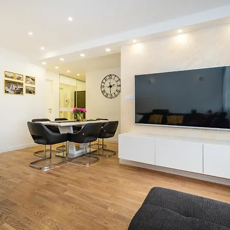 Apartment M&f Luxury Zadar